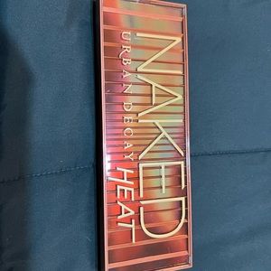 Urban Decay Naked Heat Palette